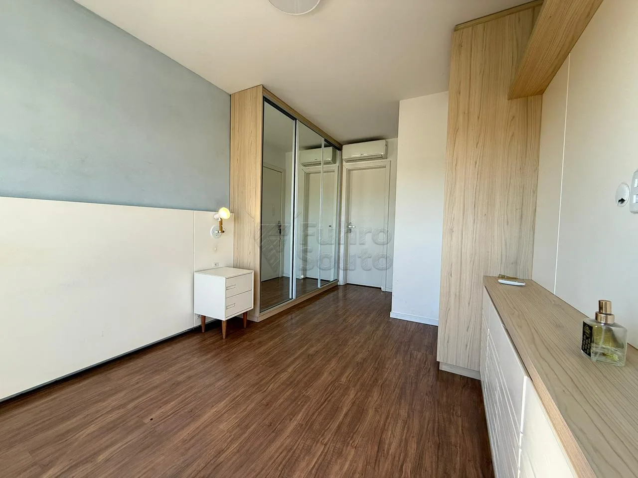 Comprar Apartamento / Padr&atilde;o em Pelotas R$ 360.000,00 - Foto 8