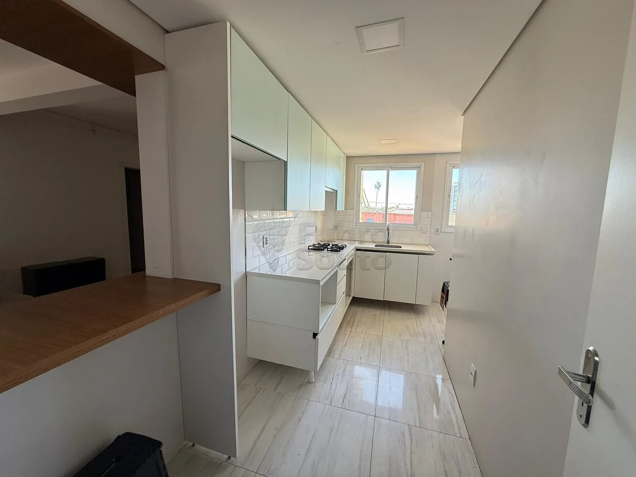 Comprar Apartamento / Padr&atilde;o em Pelotas R$ 360.000,00 - Foto 4