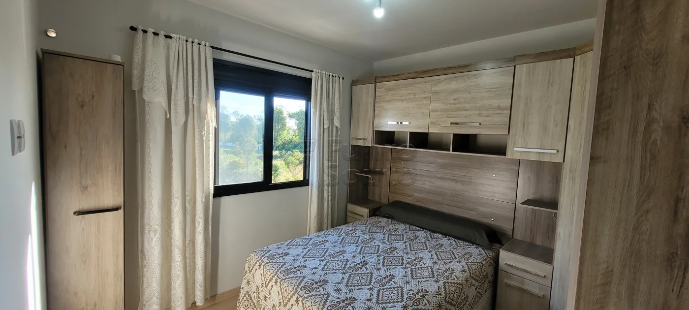 Comprar Apartamento / Padr&atilde;o em Pelotas R$ 299.000,00 - Foto 5