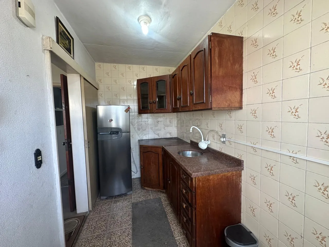 Comprar Apartamento / Padr&atilde;o em Pelotas R$ 195.000,00 - Foto 2