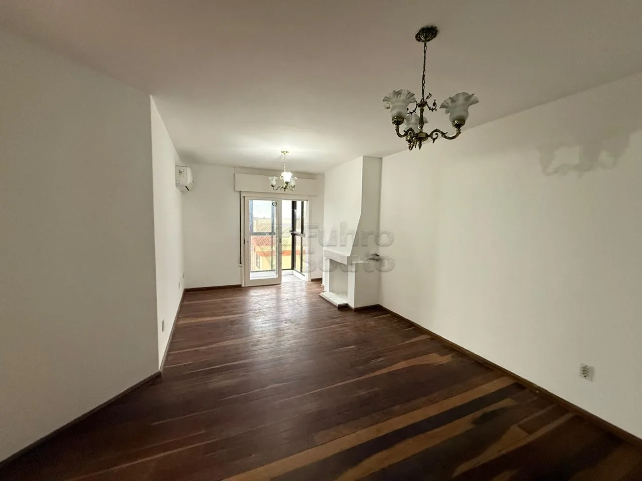 Comprar Apartamento / Padr&atilde;o em Pelotas R$ 340.000,00 - Foto 1