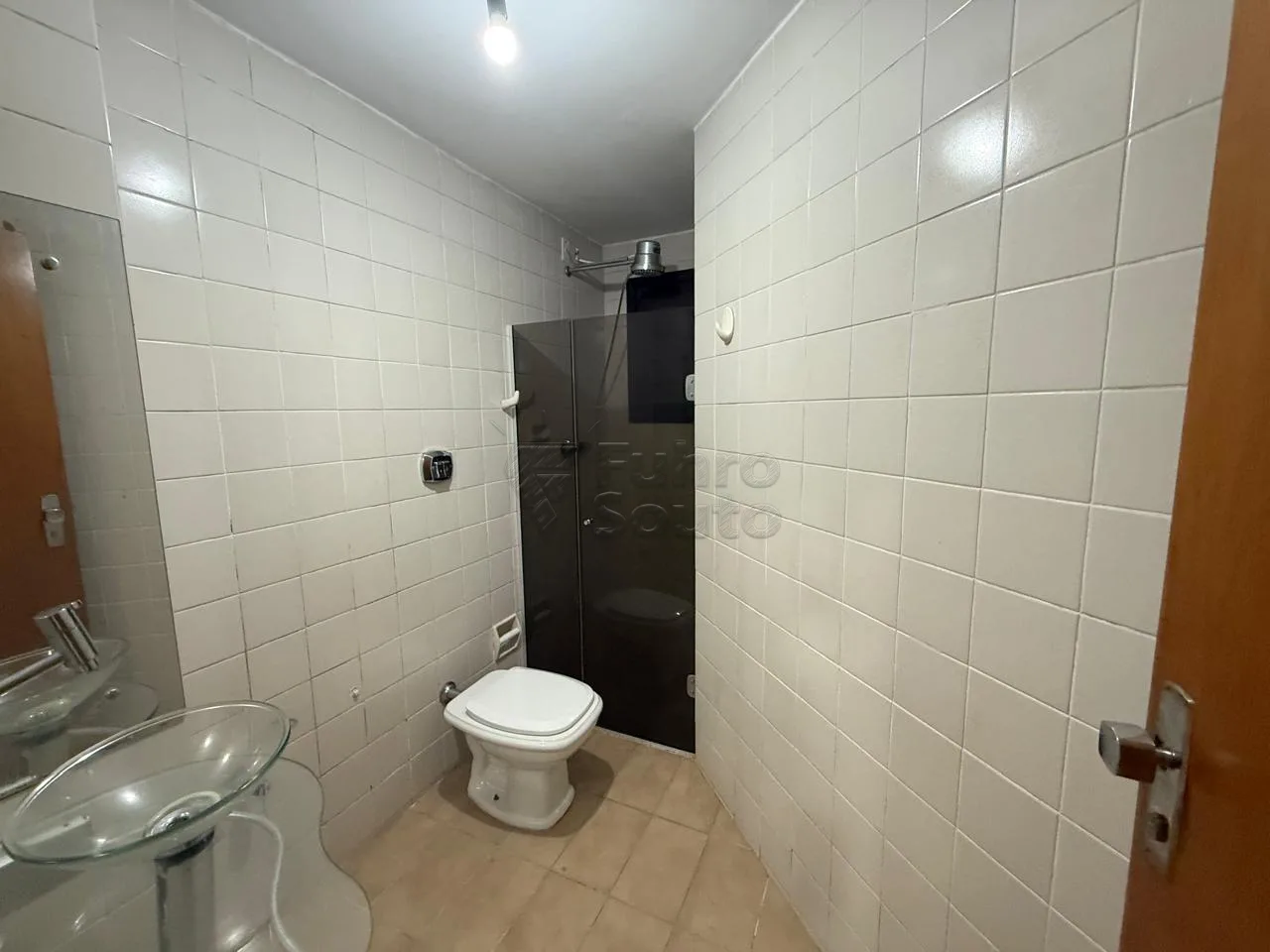 Comprar Apartamento / Padr&atilde;o em Pelotas R$ 340.000,00 - Foto 5