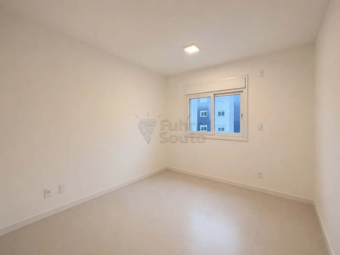 Comprar Apartamento / Padr&atilde;o em Rio Grande R$ 800.000,00 - Foto 2