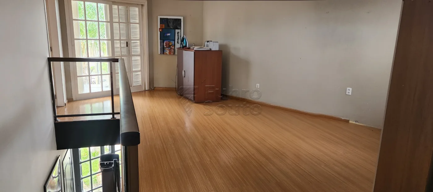 Comprar Casa / Padr&atilde;o em Pelotas R$ 820.000,00 - Foto 8