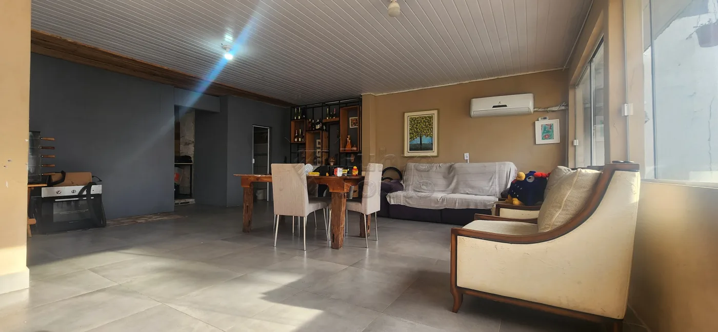 Comprar Casa / Padr&atilde;o em Pelotas R$ 820.000,00 - Foto 1