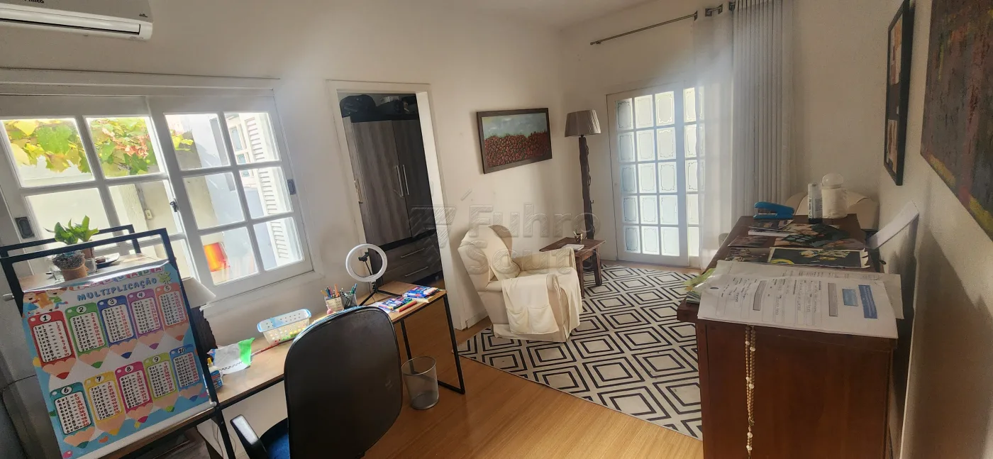 Comprar Casa / Padr&atilde;o em Pelotas R$ 820.000,00 - Foto 3
