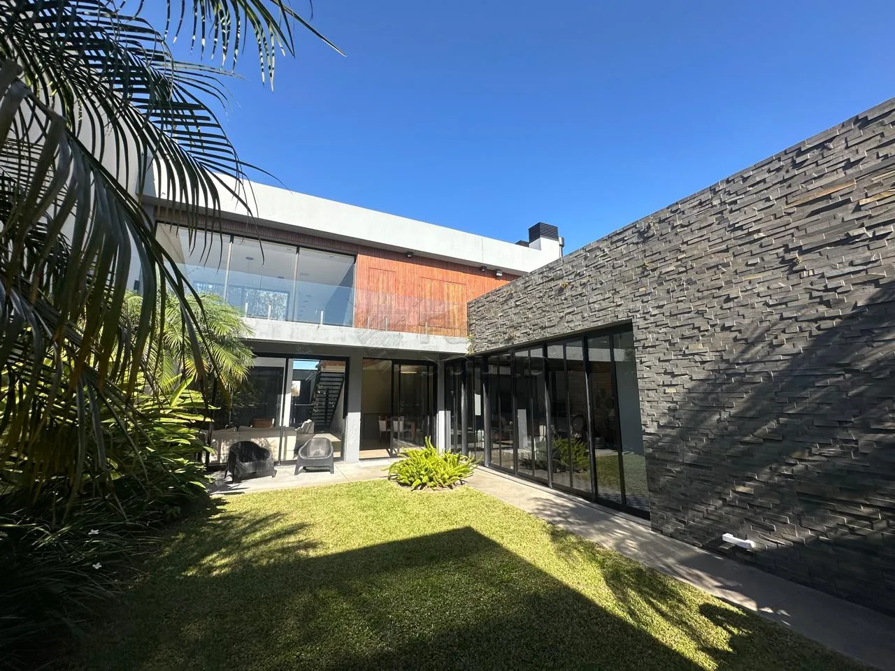 Comprar Casa / Padr&atilde;o em Pelotas R$ 2.100.000,00 - Foto 16