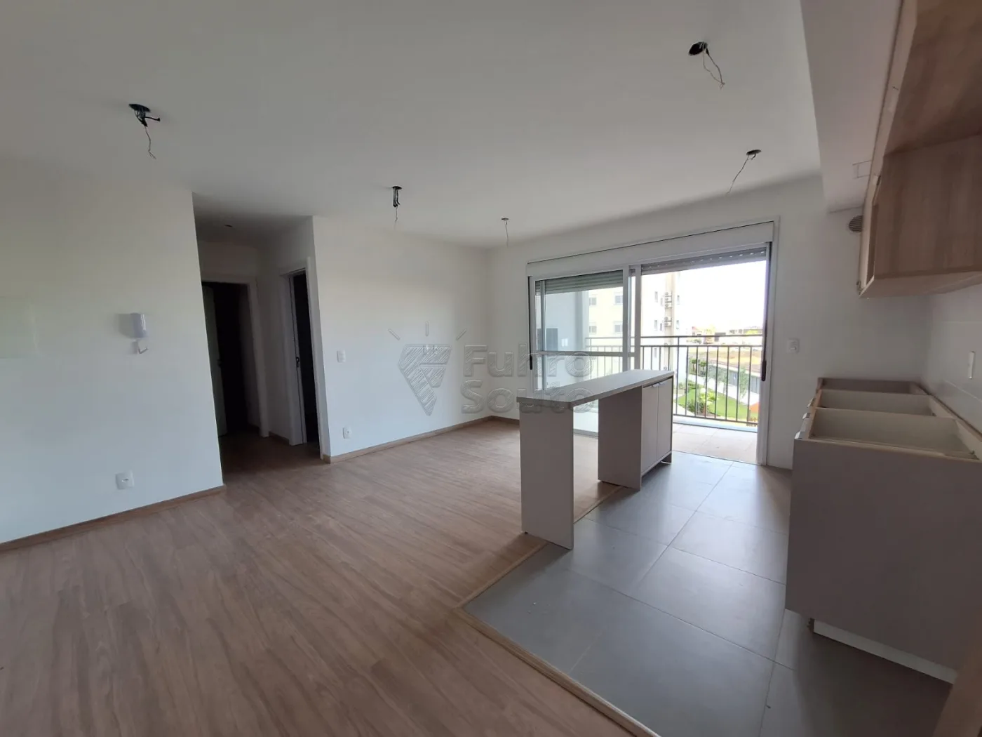 Comprar Apartamento / Padr&atilde;o em Pelotas R$ 430.000,00 - Foto 3