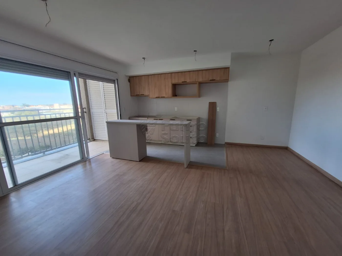 Comprar Apartamento / Padr&atilde;o em Pelotas R$ 430.000,00 - Foto 2