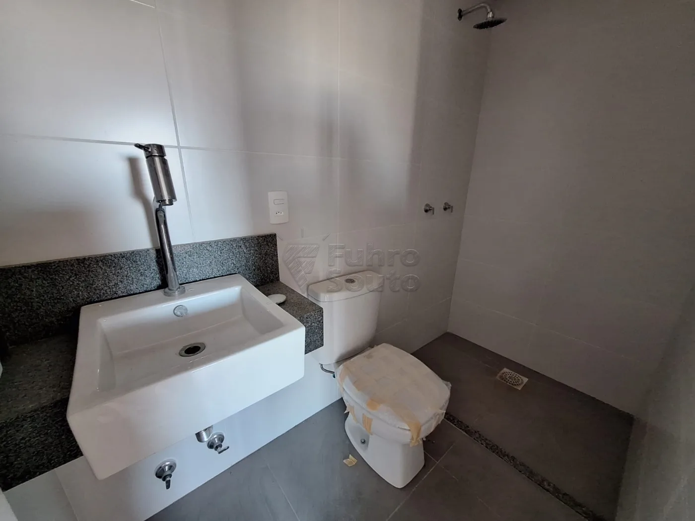 Comprar Apartamento / Padr&atilde;o em Pelotas R$ 430.000,00 - Foto 6