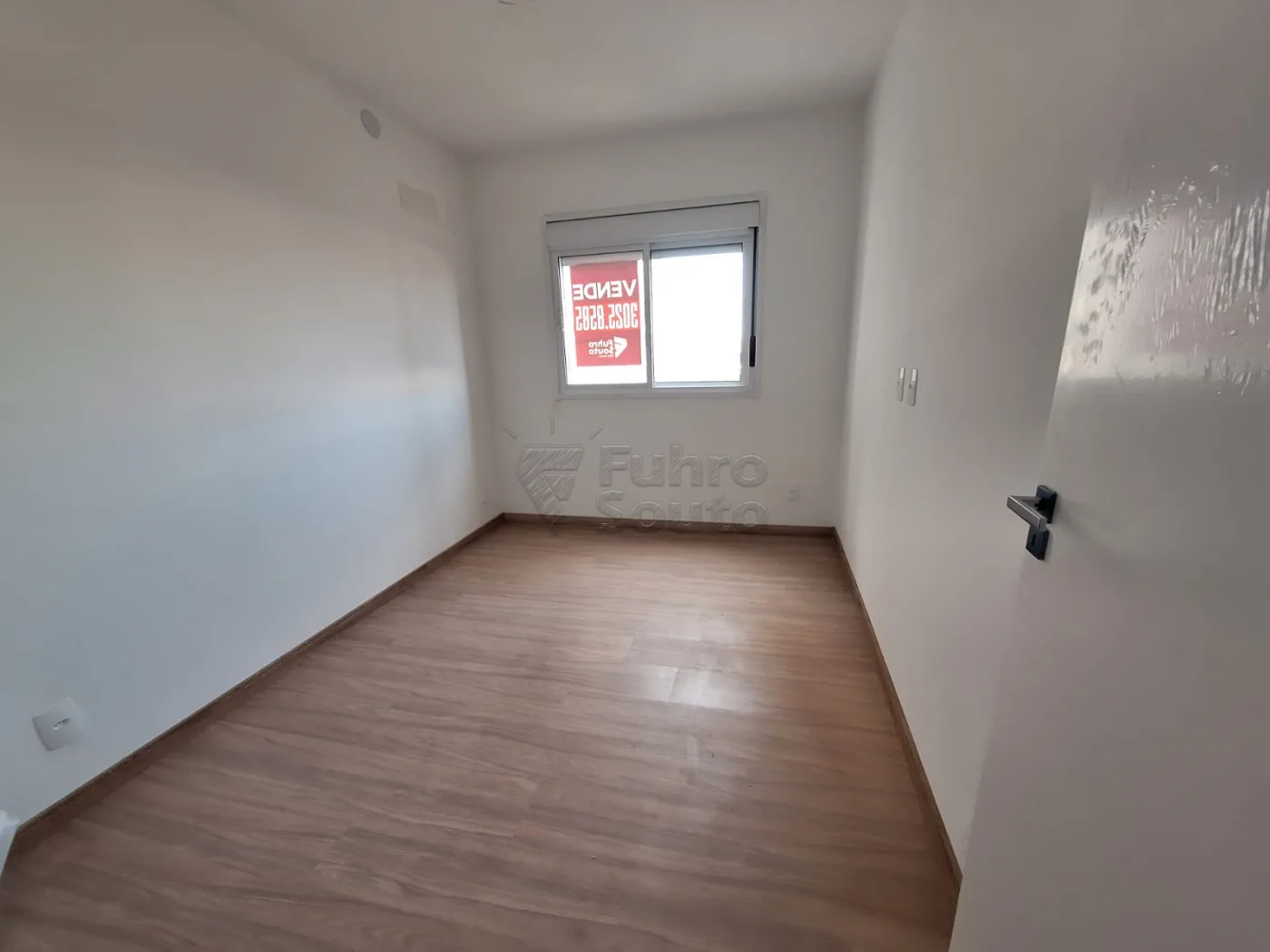 Comprar Apartamento / Padr&atilde;o em Pelotas R$ 430.000,00 - Foto 5