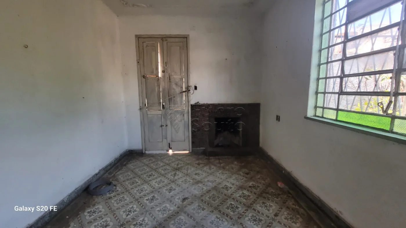Comprar Casa / Padr&atilde;o em Pelotas R$ 750.000,00 - Foto 2