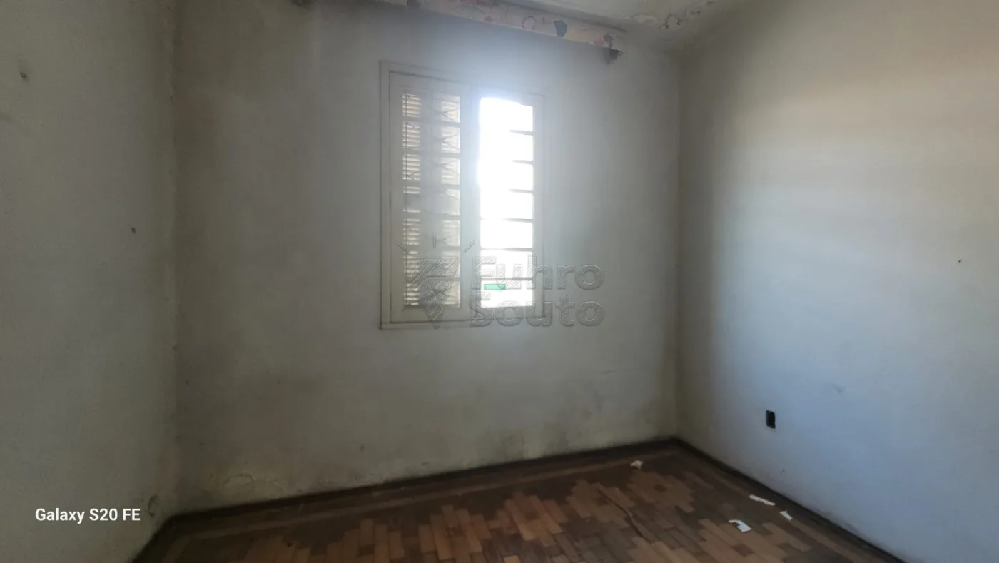 Comprar Casa / Padr&atilde;o em Pelotas R$ 750.000,00 - Foto 4