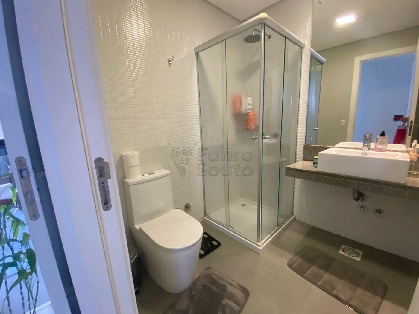 Comprar Apartamento / Padr&atilde;o em Pelotas R$ 690.000,00 - Foto 8