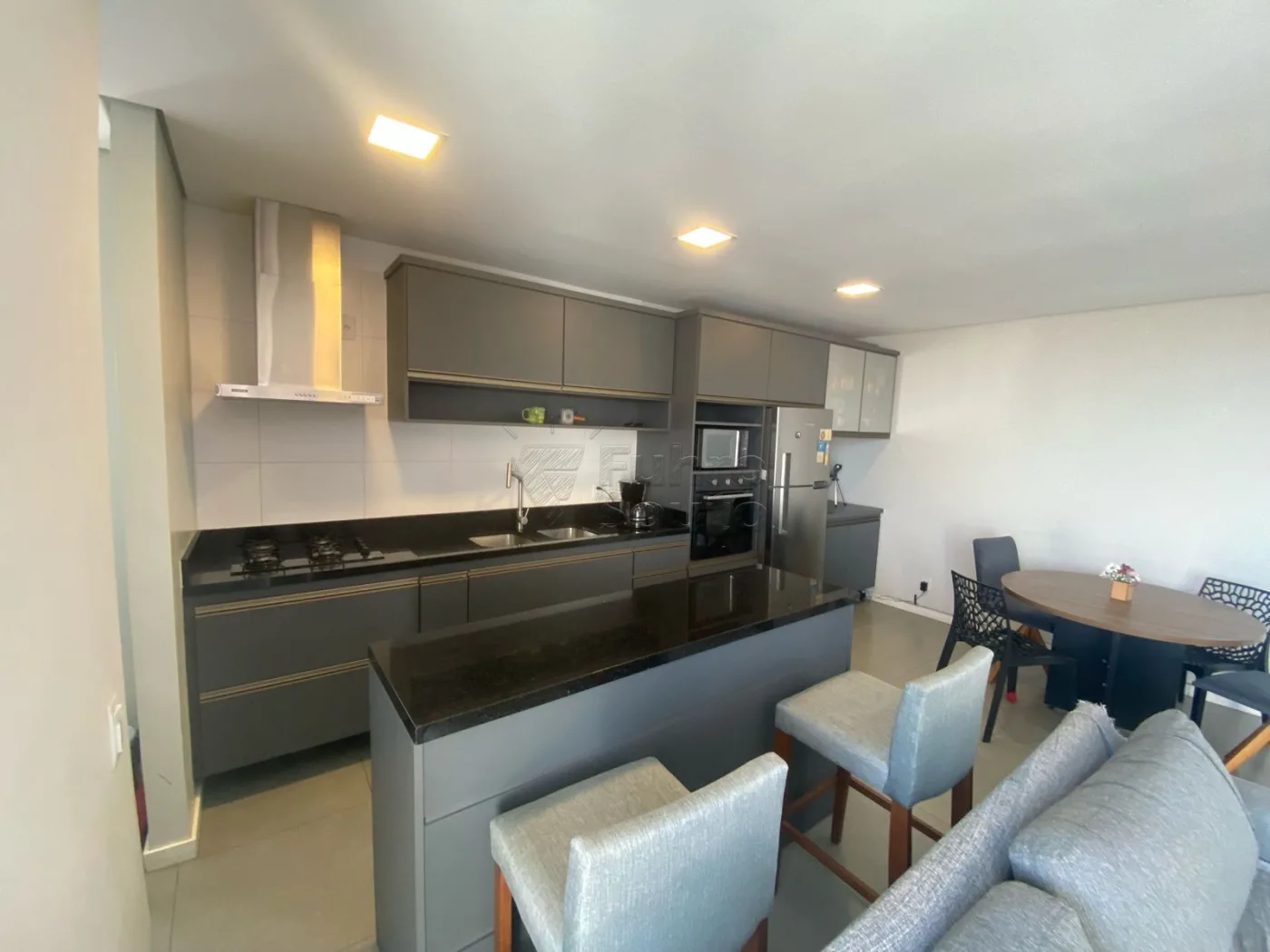 Comprar Apartamento / Padr&atilde;o em Pelotas R$ 690.000,00 - Foto 3