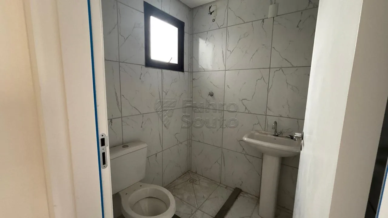 Comprar Apartamento / Padr&atilde;o em Pelotas R$ 299.900,00 - Foto 7