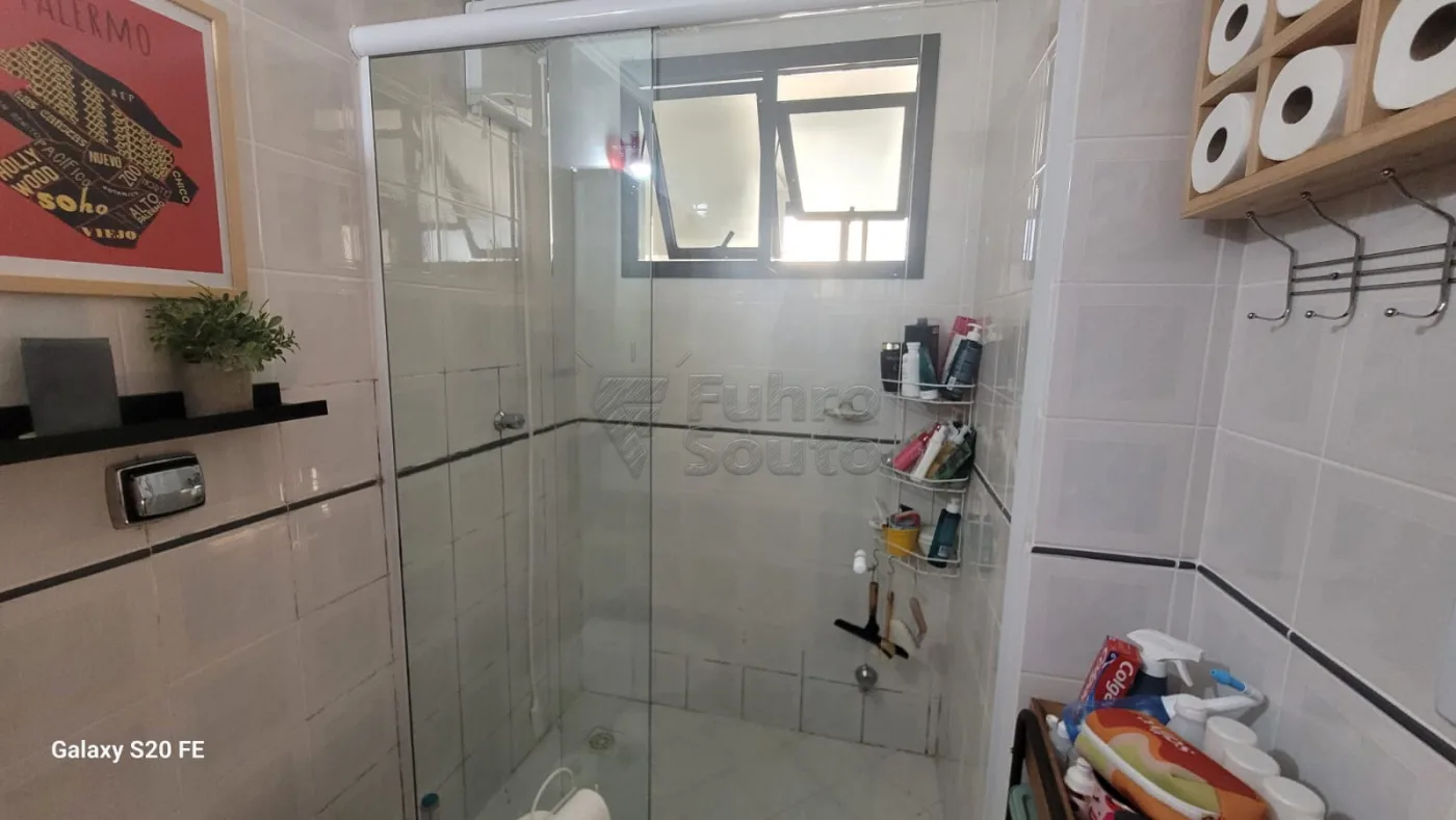 Comprar Apartamento / Padr&atilde;o em Pelotas R$ 320.000,00 - Foto 8