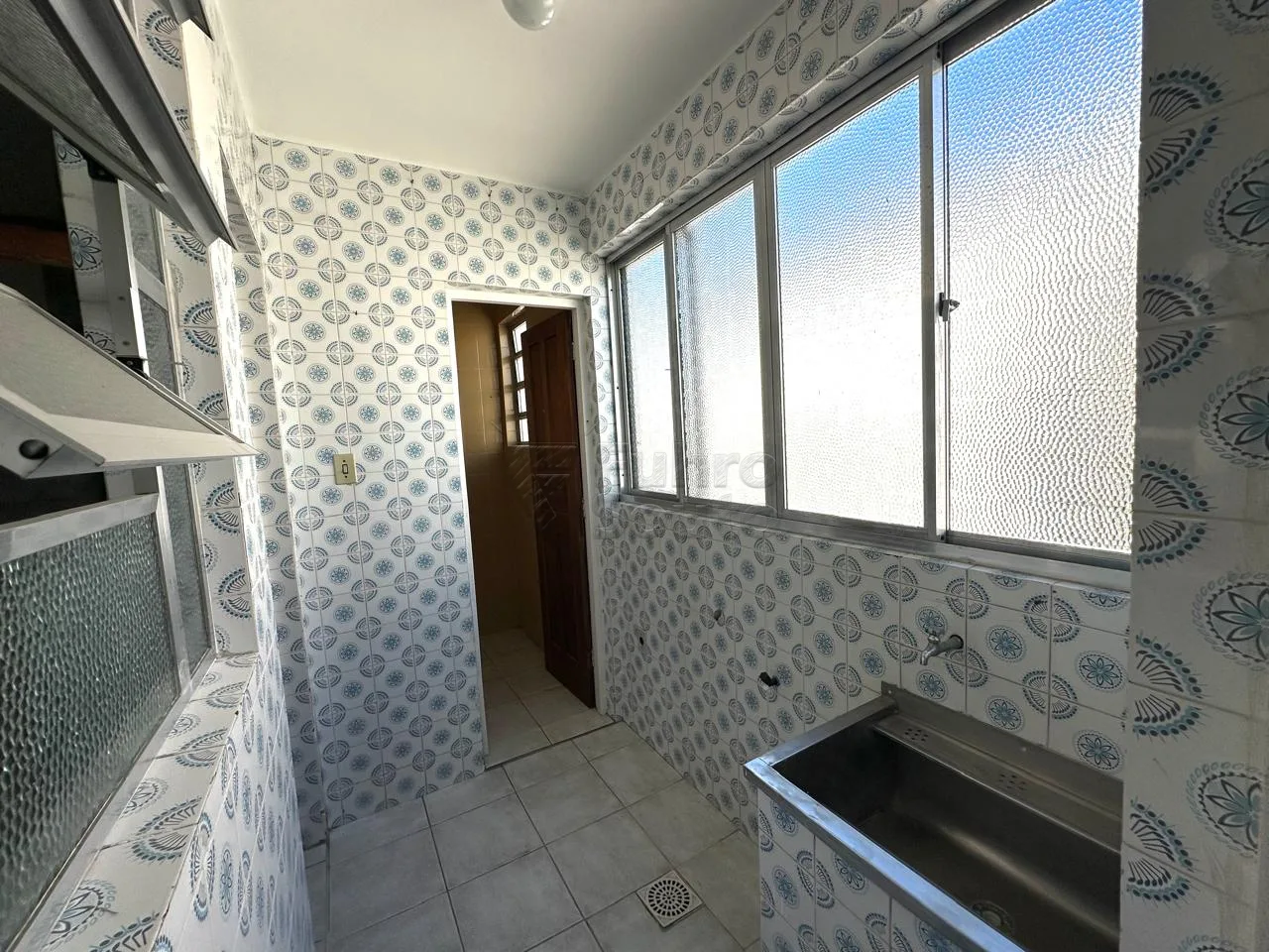 Comprar Apartamento / Padr&atilde;o em Pelotas R$ 350.000,00 - Foto 8