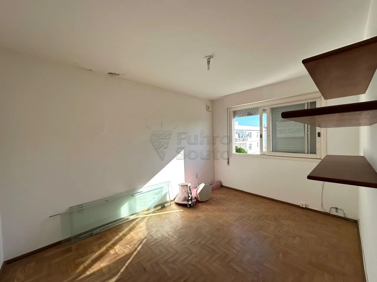 Comprar Apartamento / Padr&atilde;o em Pelotas R$ 350.000,00 - Foto 5