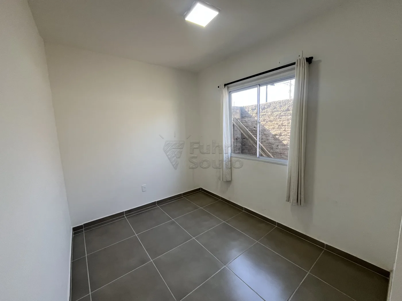 Comprar Casa / Condom&iacute;nio em Pelotas R$ 228.900,00 - Foto 4