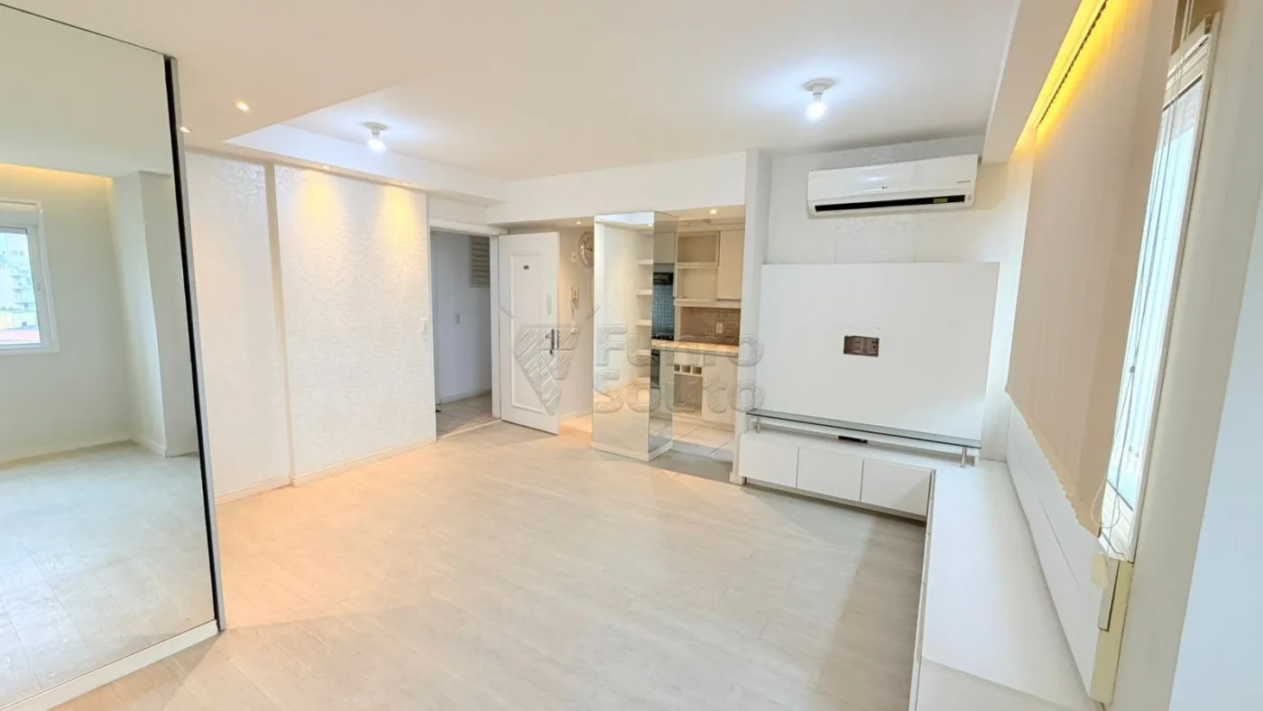 Comprar Apartamento / Padr&atilde;o em Pelotas R$ 475.000,00 - Foto 1