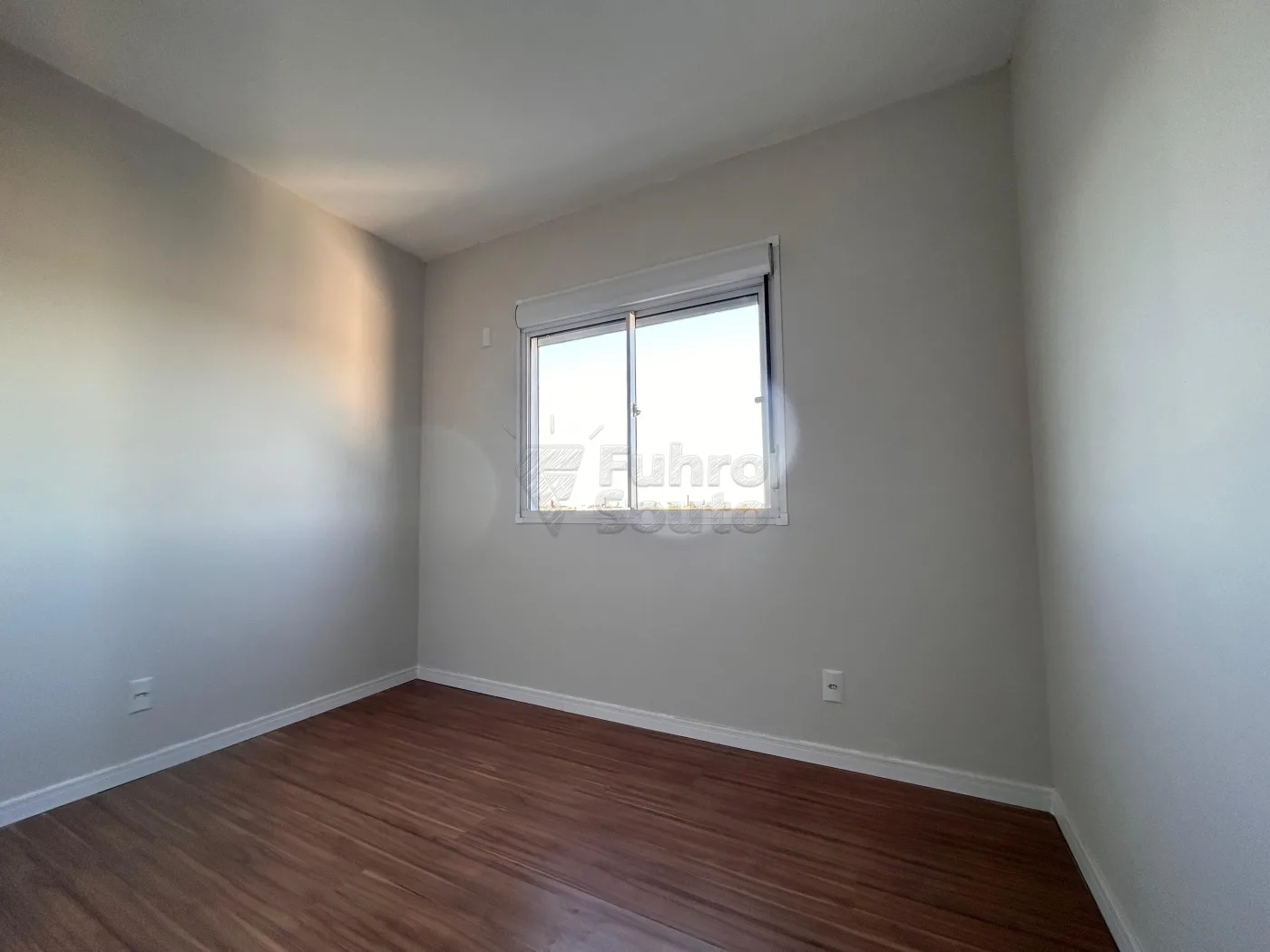 Comprar Apartamento / Padr&atilde;o em Pelotas R$ 175.000,00 - Foto 6