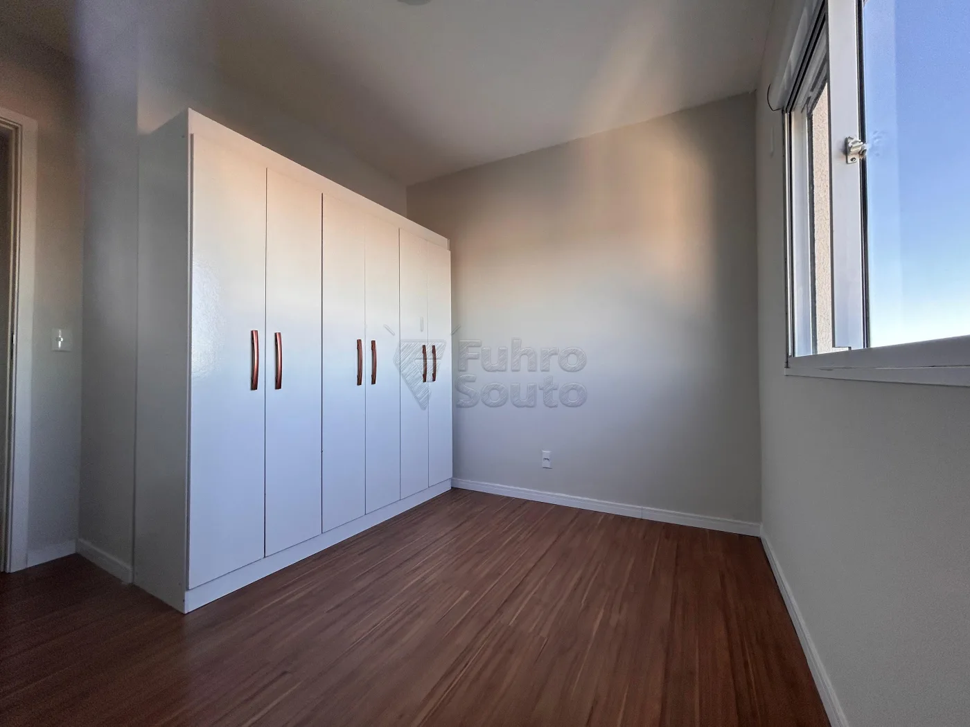 Comprar Apartamento / Padr&atilde;o em Pelotas R$ 175.000,00 - Foto 9