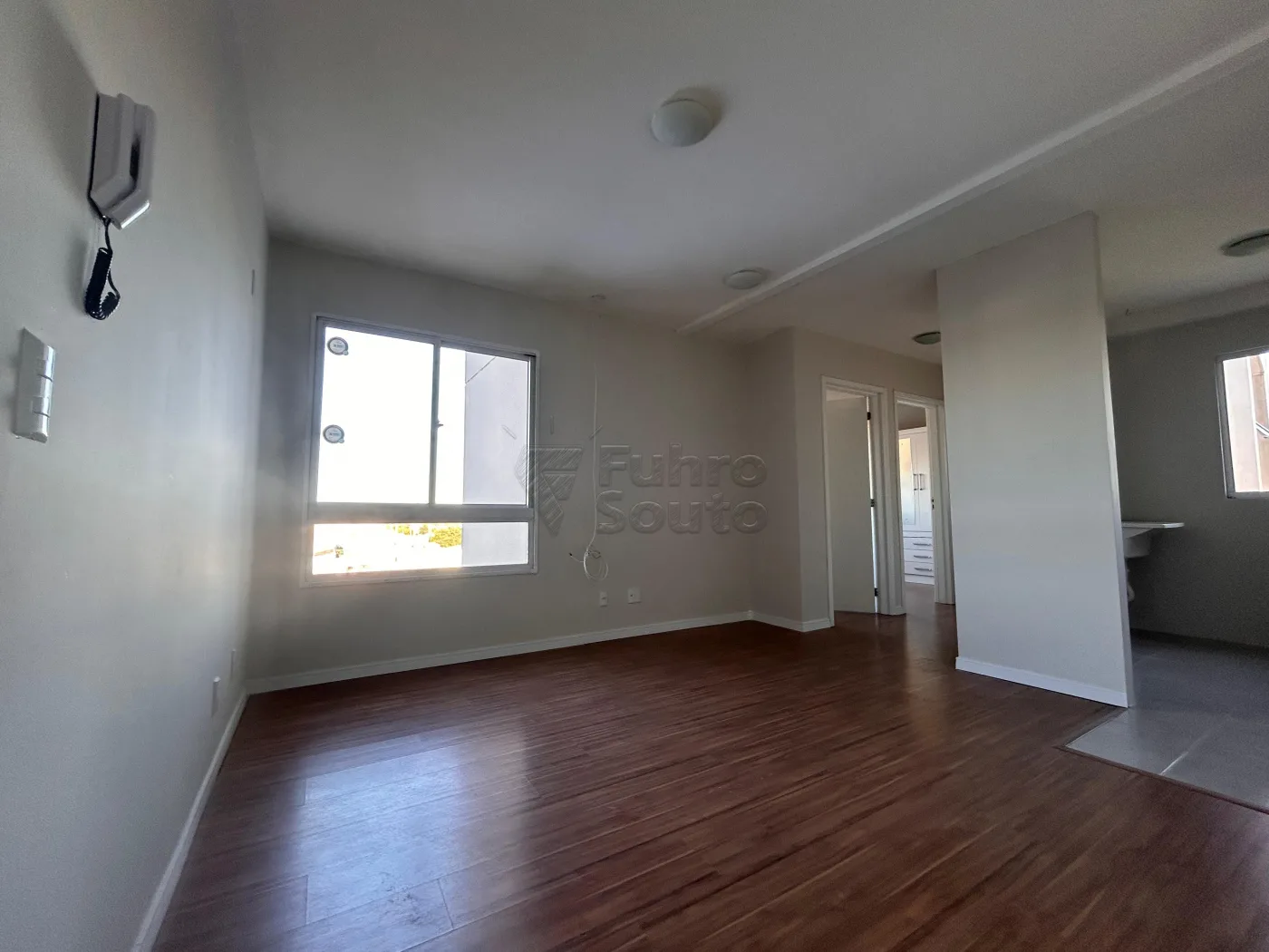 Comprar Apartamento / Padr&atilde;o em Pelotas R$ 175.000,00 - Foto 1