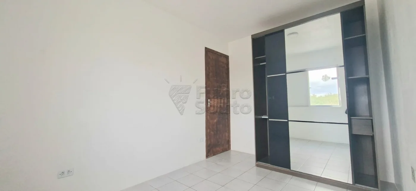 Comprar Apartamento / Padr&atilde;o em Pelotas R$ 155.000,00 - Foto 11