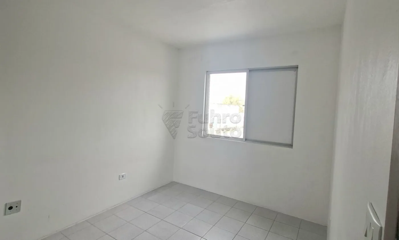 Comprar Apartamento / Padr&atilde;o em Pelotas R$ 155.000,00 - Foto 10