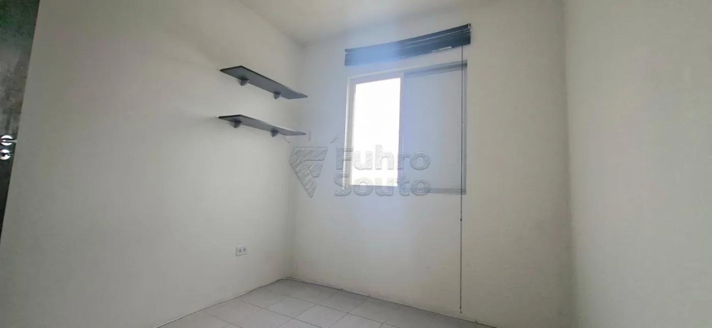 Comprar Apartamento / Padr&atilde;o em Pelotas R$ 155.000,00 - Foto 8