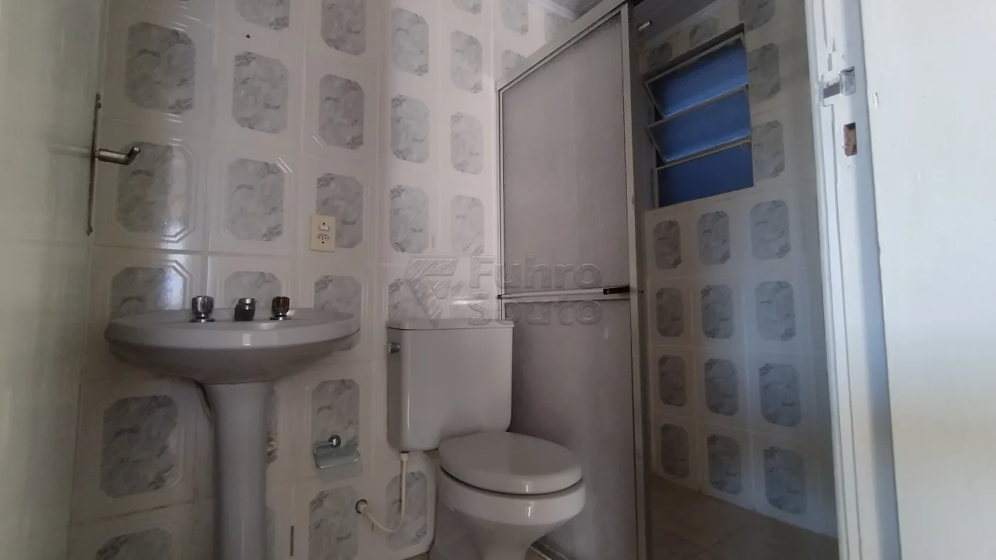 Comprar Apartamento / Padr&atilde;o em Pelotas R$ 175.000,00 - Foto 9