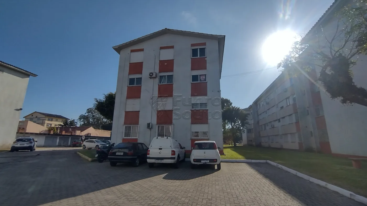 Comprar Apartamento / Padr&atilde;o em Pelotas R$ 175.000,00 - Foto 13