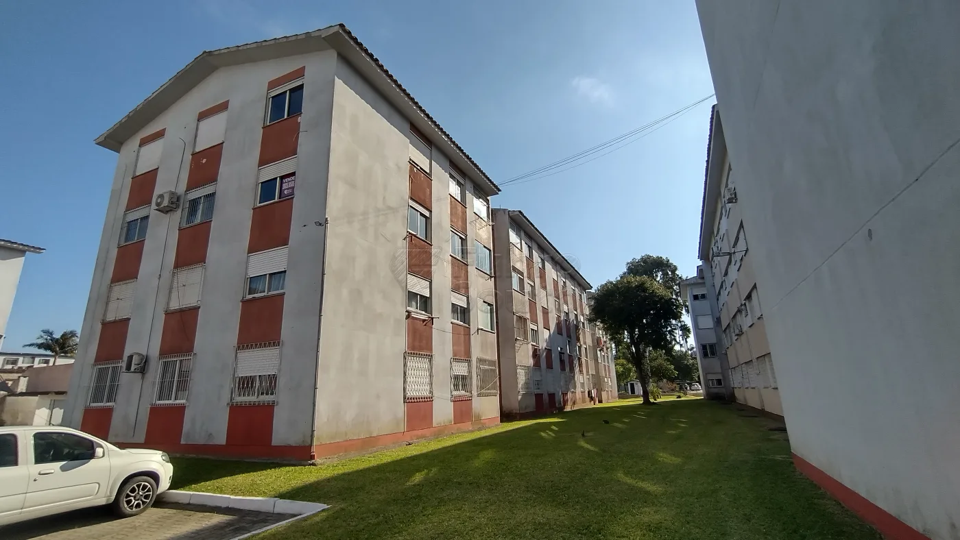 Comprar Apartamento / Padr&atilde;o em Pelotas R$ 175.000,00 - Foto 14