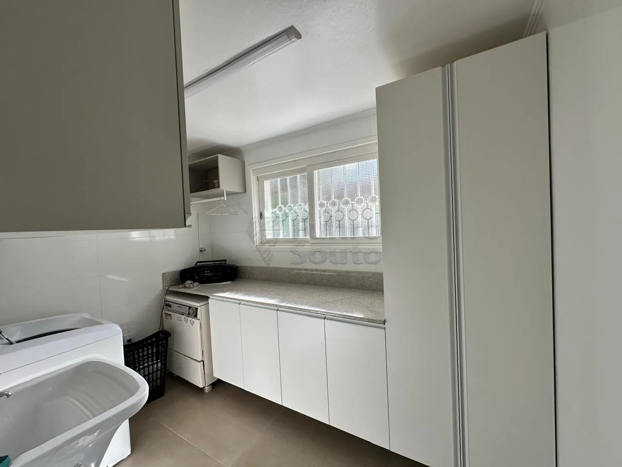 Comprar Casa / Padr&atilde;o em Pelotas R$ 2.850.000,00 - Foto 9