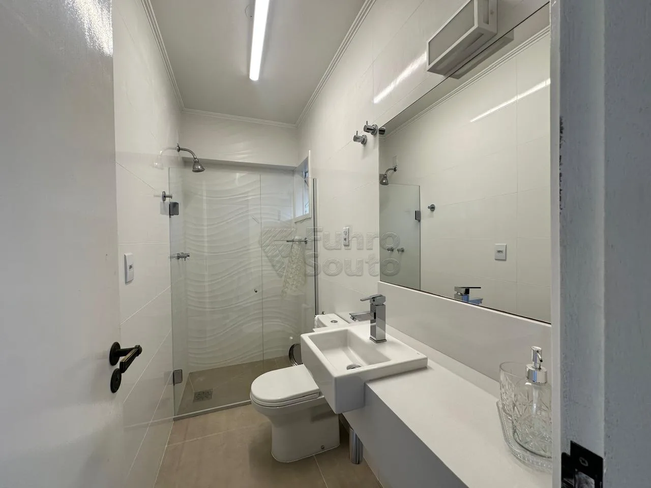 Comprar Casa / Padr&atilde;o em Pelotas R$ 2.850.000,00 - Foto 10