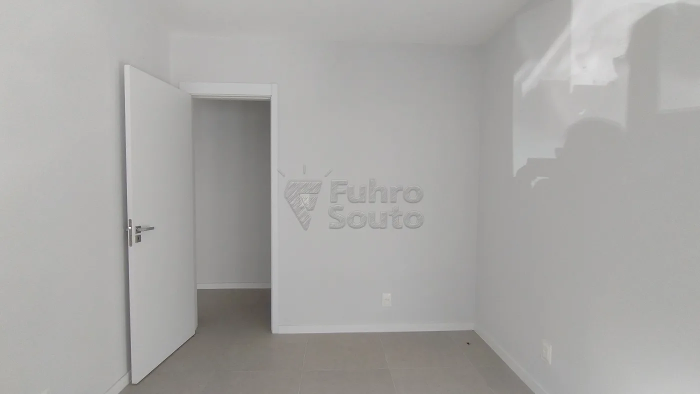 Comprar Apartamento / Padr&atilde;o em Pelotas R$ 210.000,00 - Foto 6
