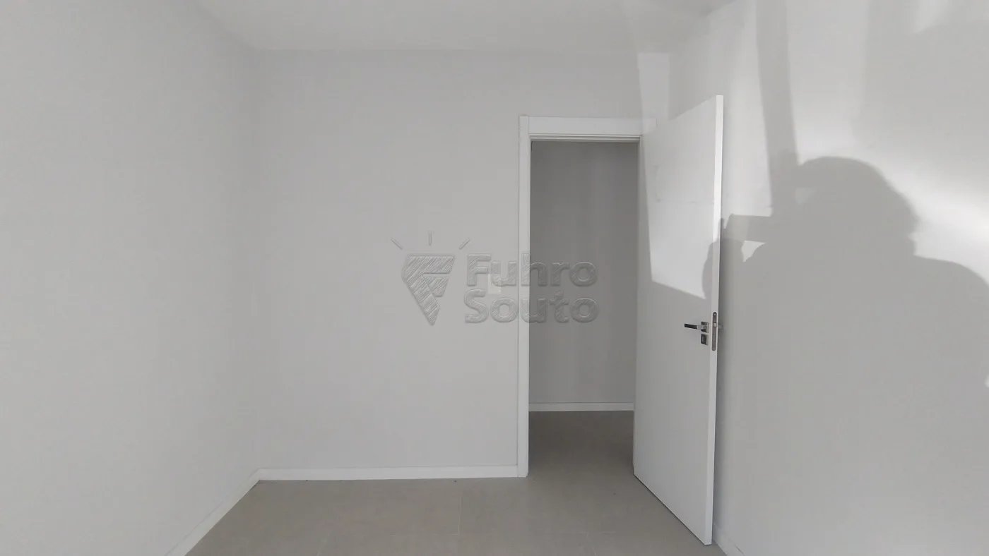 Comprar Apartamento / Padr&atilde;o em Pelotas R$ 210.000,00 - Foto 8