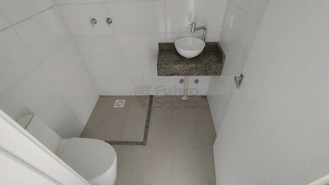 Comprar Apartamento / Padr&atilde;o em Pelotas R$ 210.000,00 - Foto 9
