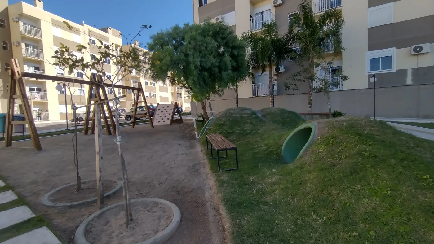 Comprar Apartamento / Padr&atilde;o em Pelotas R$ 210.000,00 - Foto 14