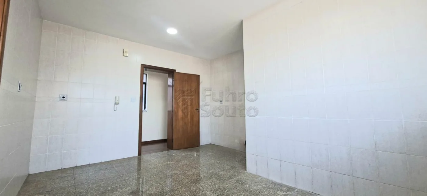 Comprar Apartamento / Padr&atilde;o em Pelotas R$ 870.000,00 - Foto 6