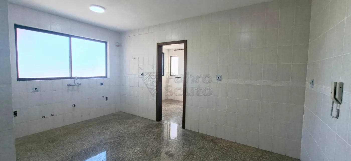 Comprar Apartamento / Padr&atilde;o em Pelotas R$ 870.000,00 - Foto 5