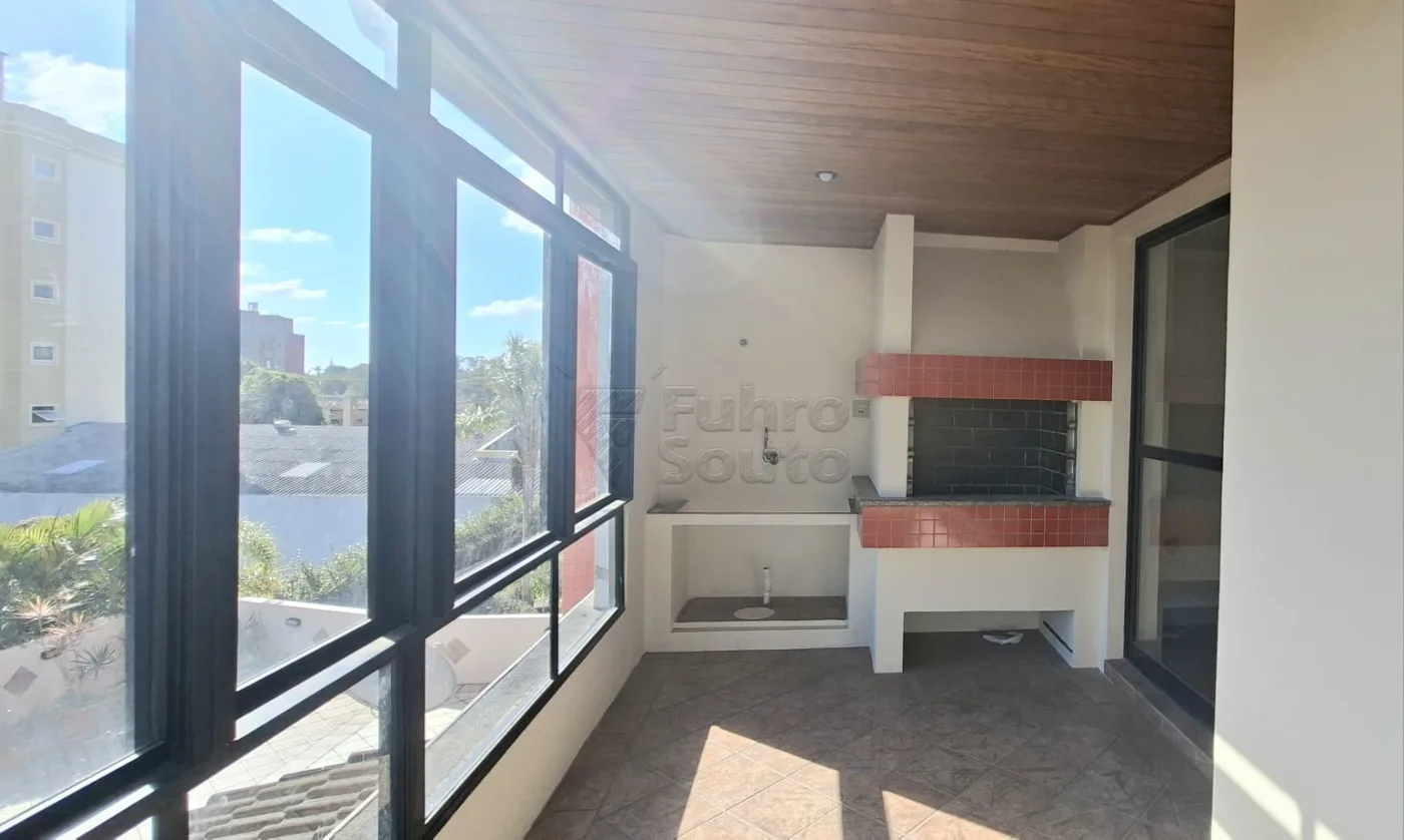 Comprar Apartamento / Padr&atilde;o em Pelotas R$ 870.000,00 - Foto 17