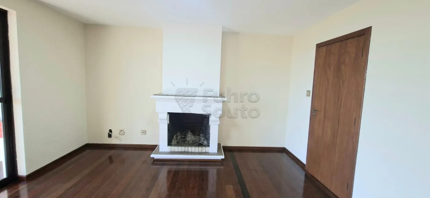 Comprar Apartamento / Padr&atilde;o em Pelotas R$ 870.000,00 - Foto 2