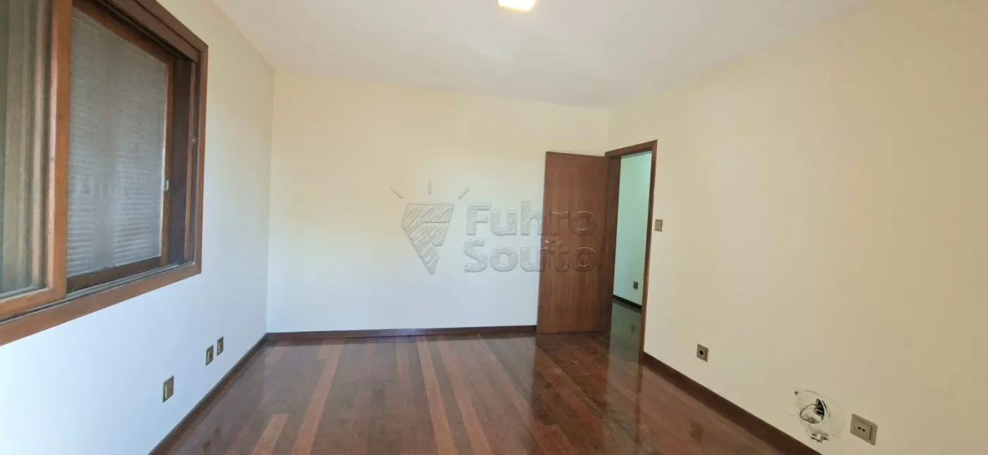 Comprar Apartamento / Padr&atilde;o em Pelotas R$ 870.000,00 - Foto 10
