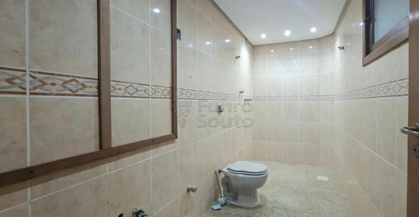 Comprar Apartamento / Padr&atilde;o em Pelotas R$ 870.000,00 - Foto 13