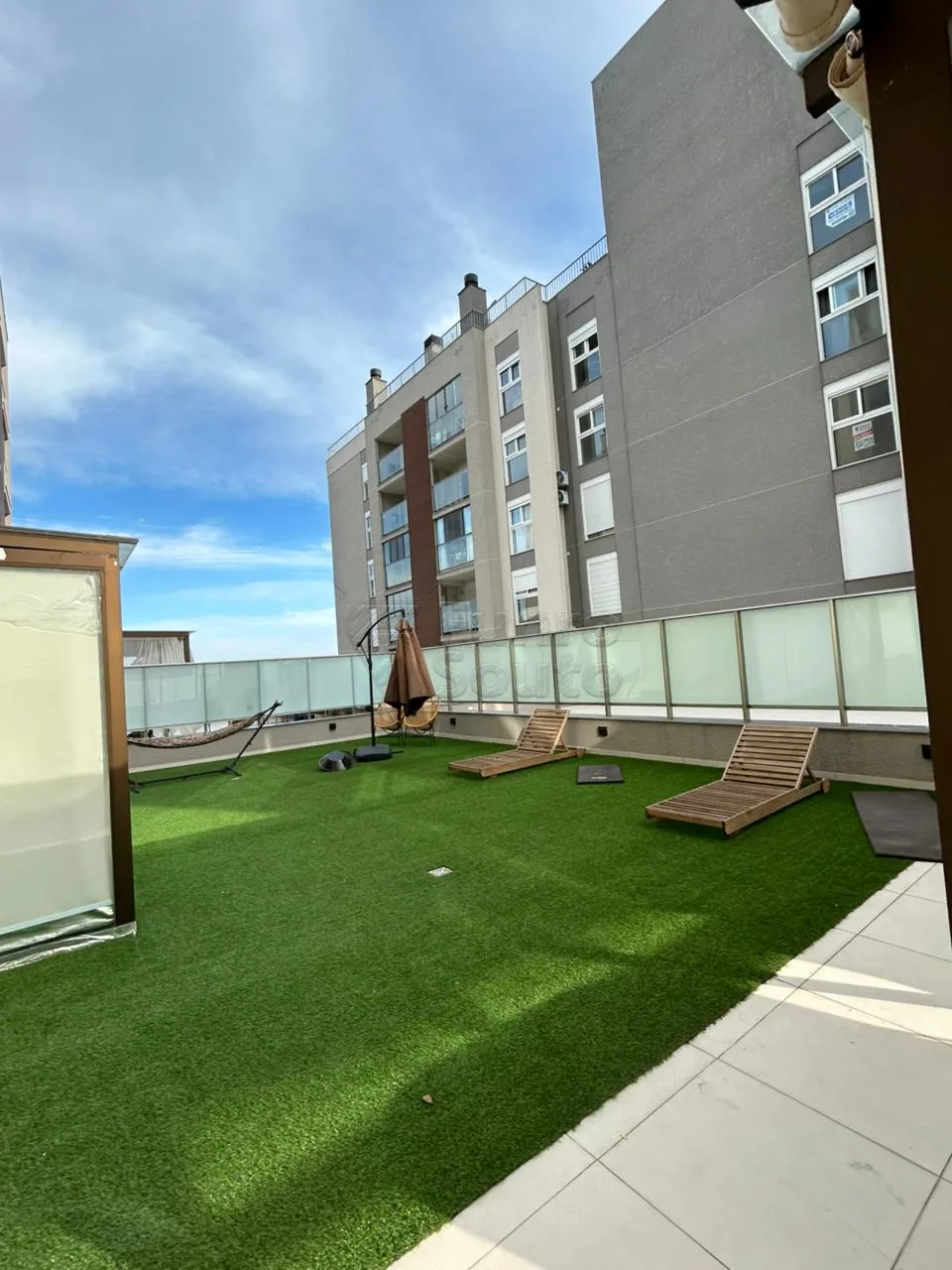Comprar Apartamento / Padr&atilde;o em Pelotas R$ 999.999,00 - Foto 4