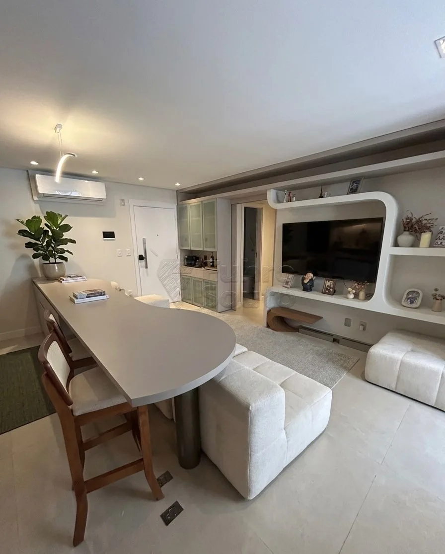 Comprar Apartamento / Padr&atilde;o em Pelotas R$ 999.999,00 - Foto 8