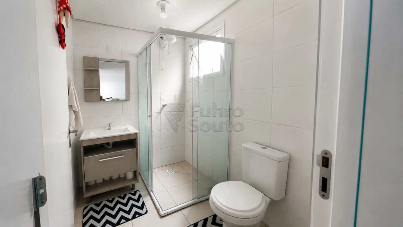 Comprar Apartamento / Padr&atilde;o em Pelotas R$ 164.300,00 - Foto 6