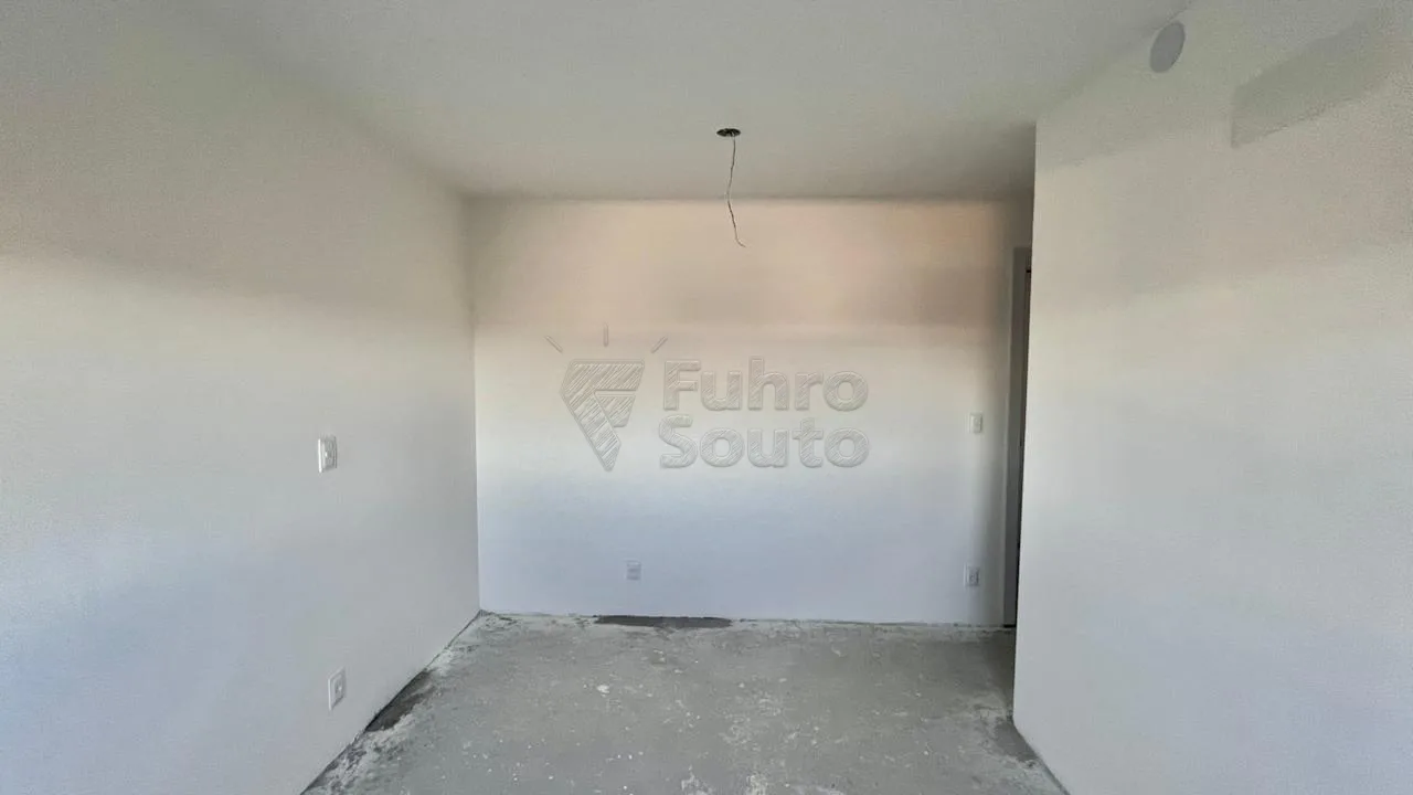 Comprar Apartamento / Padr&atilde;o em Pelotas R$ 490.000,00 - Foto 5